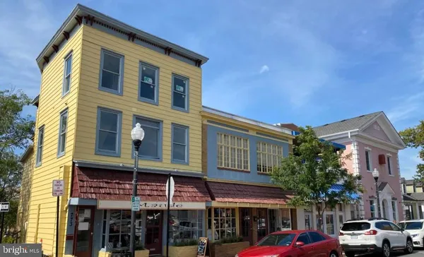 $1,625,000 | 904 Locust Street, Herndon, VA 20170