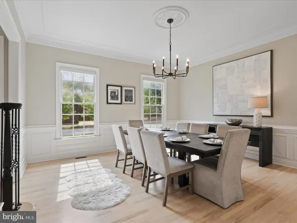 $1,625,000 | 904 Locust Street, Herndon, VA 20170