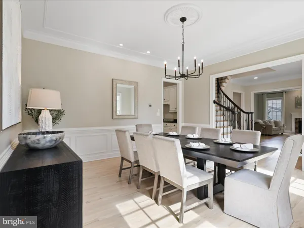 $1,625,000 | 904 Locust Street, Herndon, VA 20170