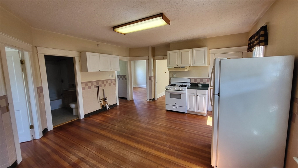 40 Endicott Street, Unit 40 Lowell, MA 01854 - Photo 5 of 16