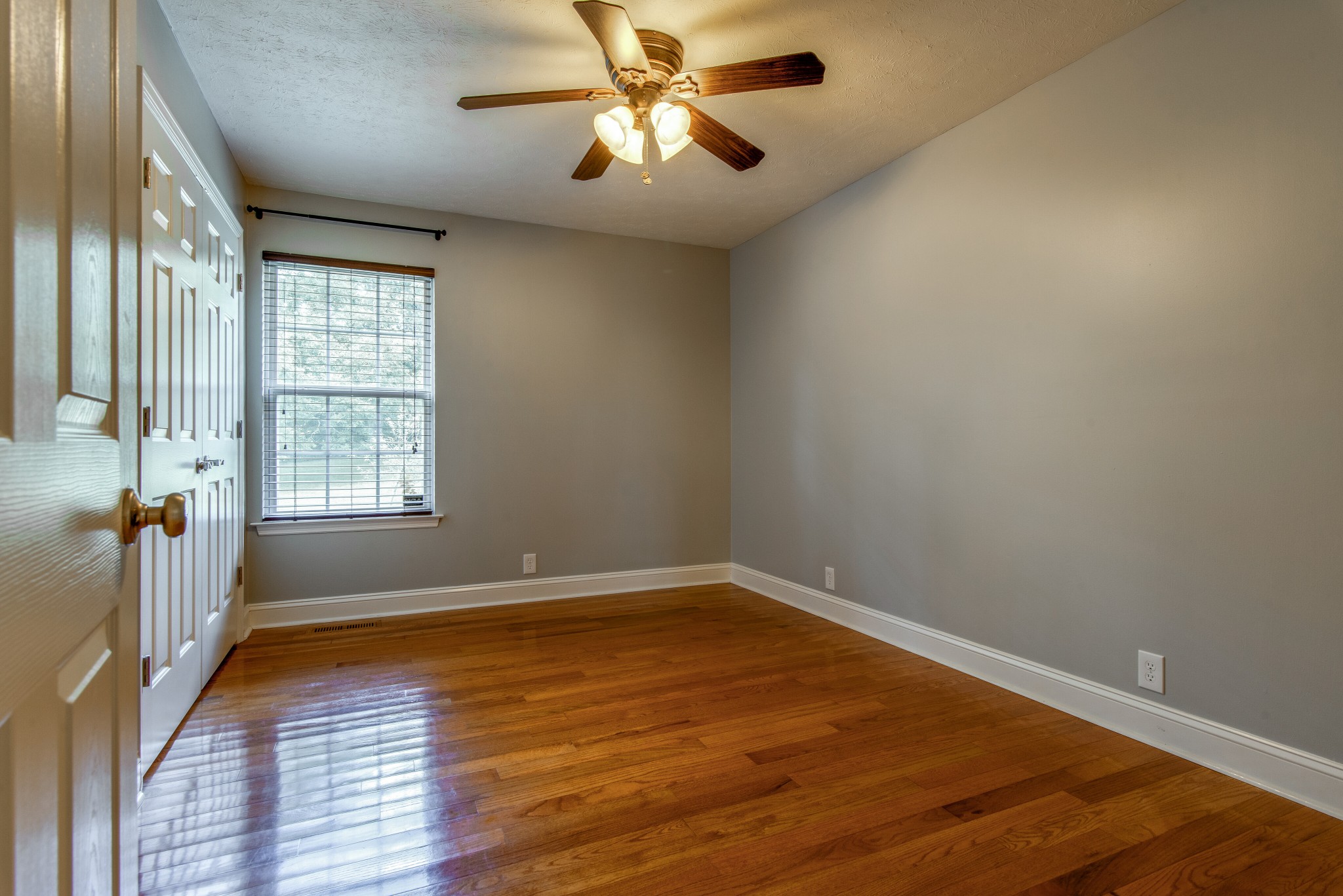 2696 Oak Grove Road Lebanon, TN 37090 - Photo 22 of 34 a view of an empty room and window
