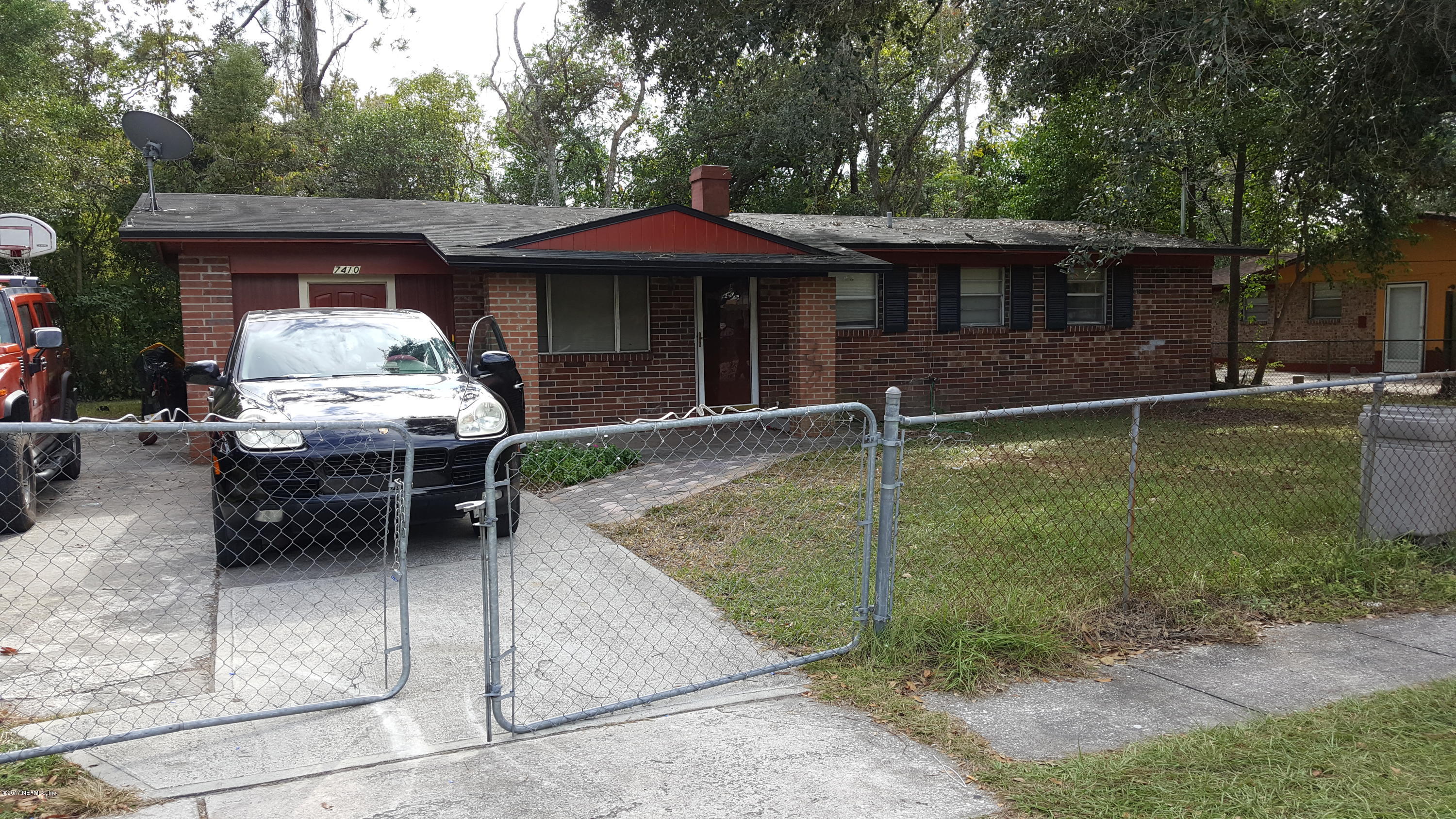 4888 Strato Road West Jacksonville, FL 32210 - Photo 8 of 16 7410 S Sharbeth Dr