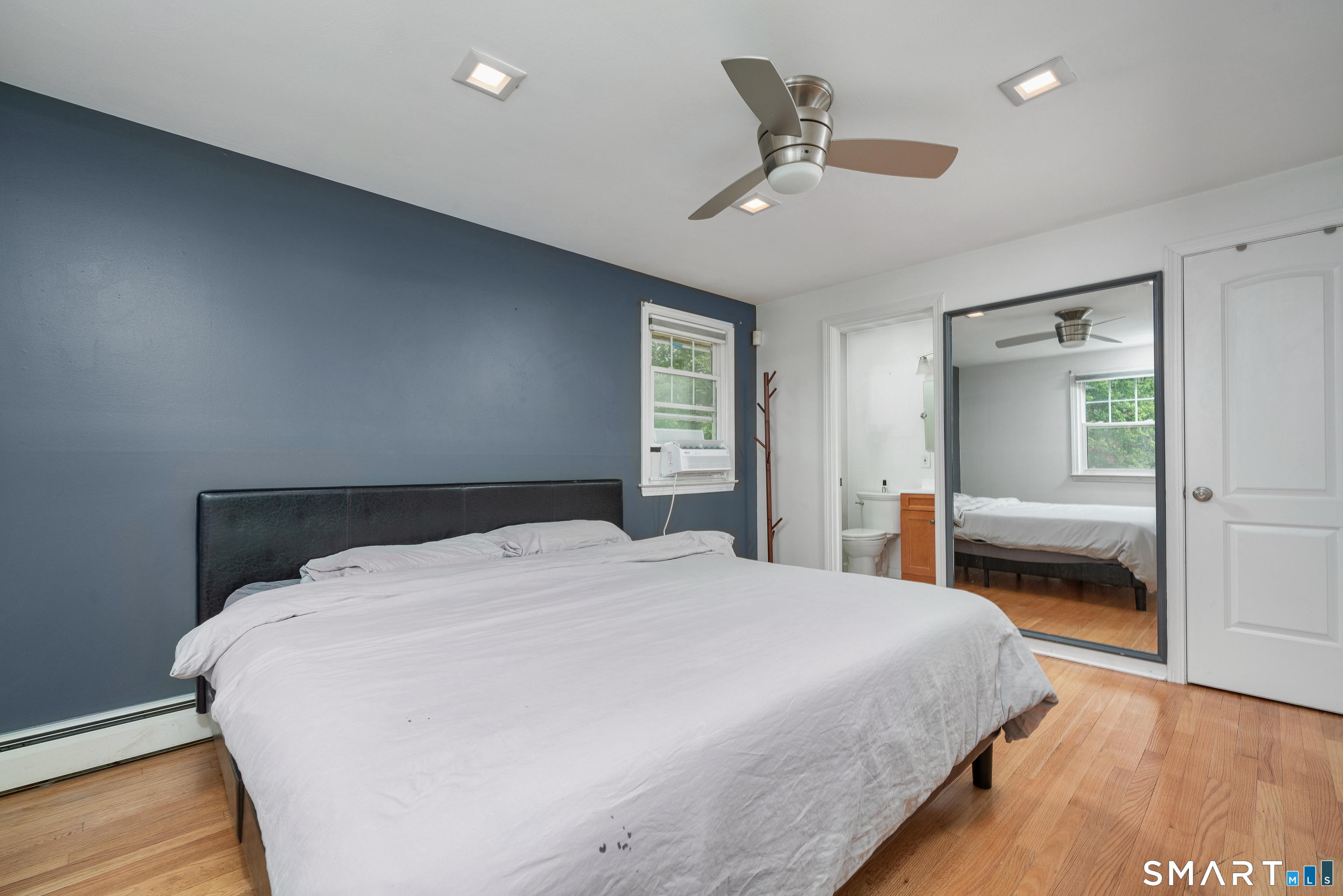 96 Lynn Drive Meriden, CT 06451 - Photo 17 of 39 Master Bedroom Suite w/Walk-in Closet & Full Bathroom