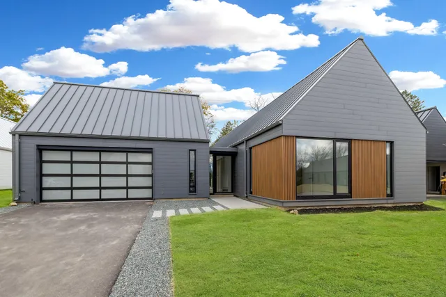 $3,990 | 1189 Harmony Lane, Grafton, WI 53024