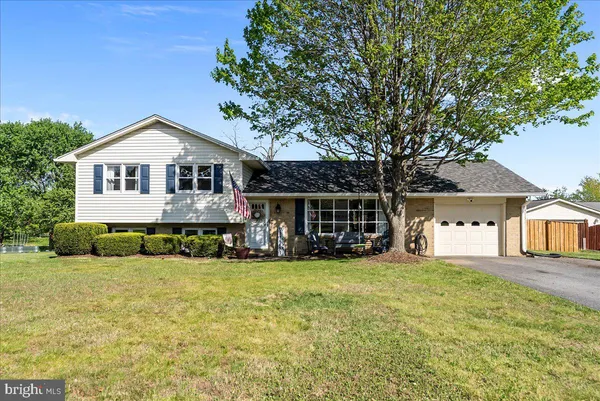 $419,900 | 108 Wythe Avenue, Stephens City, VA 22655