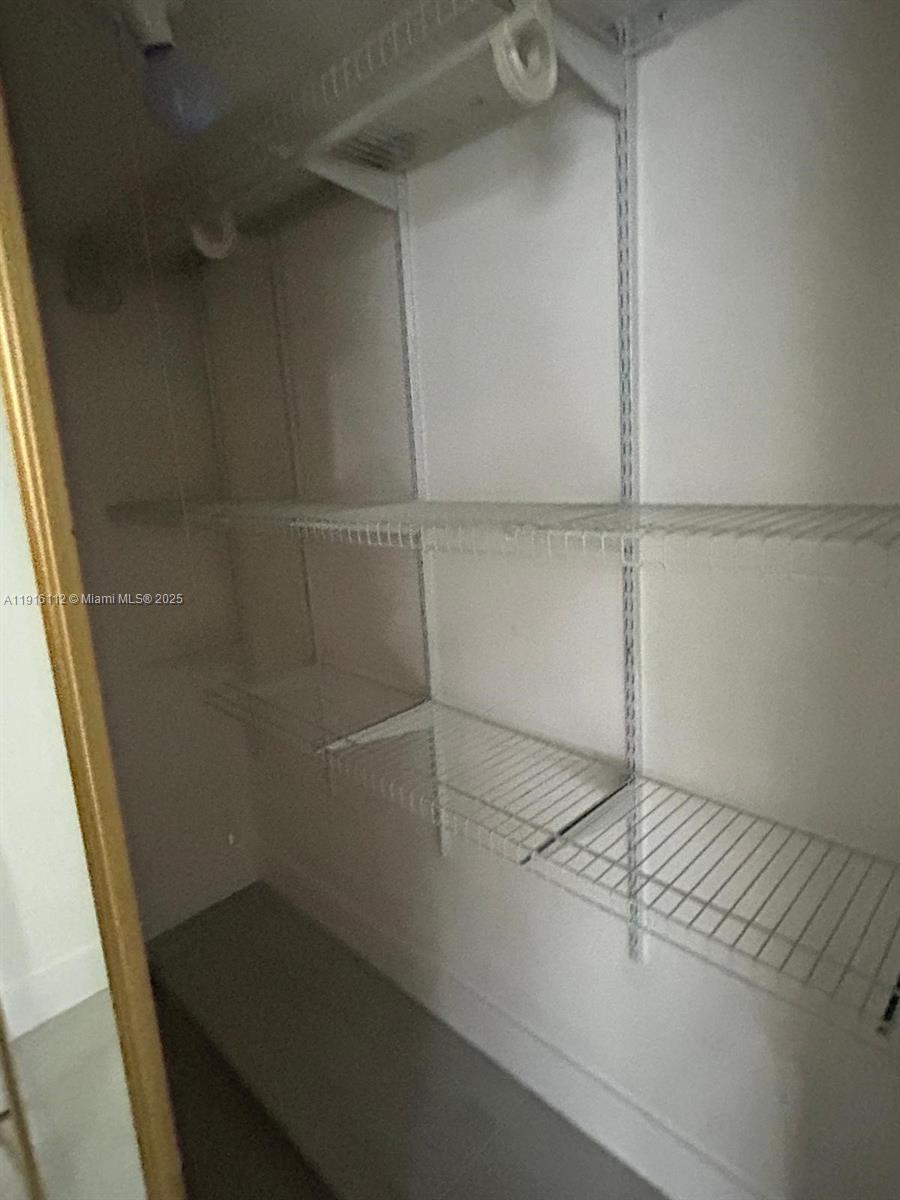 1750 Northeast 191st Street, Unit 4264 Miami, FL 33179 - Photo 18 of 21 a view of small space