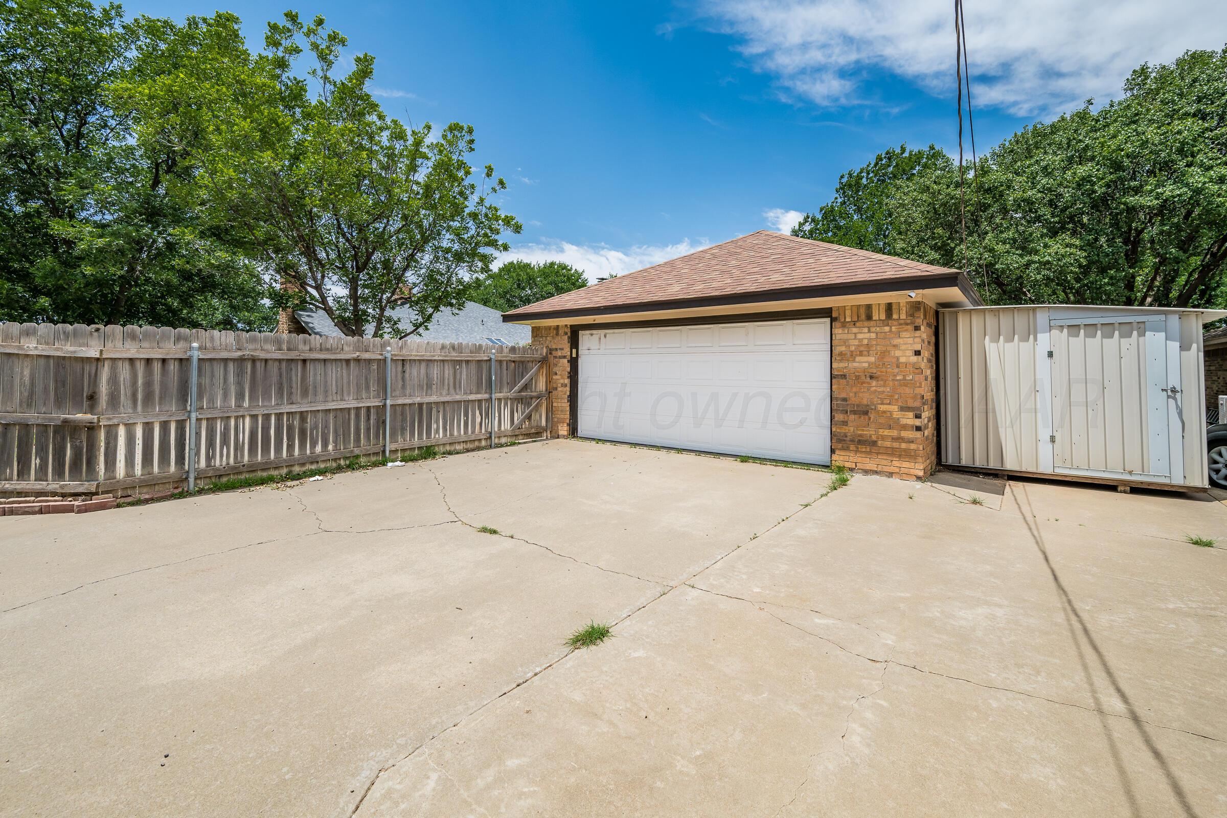 8613 Venice Drive Amarillo, TX 79110 - Photo 4 of 22 8613 Venice 05
