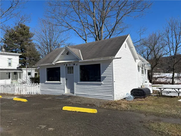 $319,000 | 118 Main Street, Laurens, NY 13796