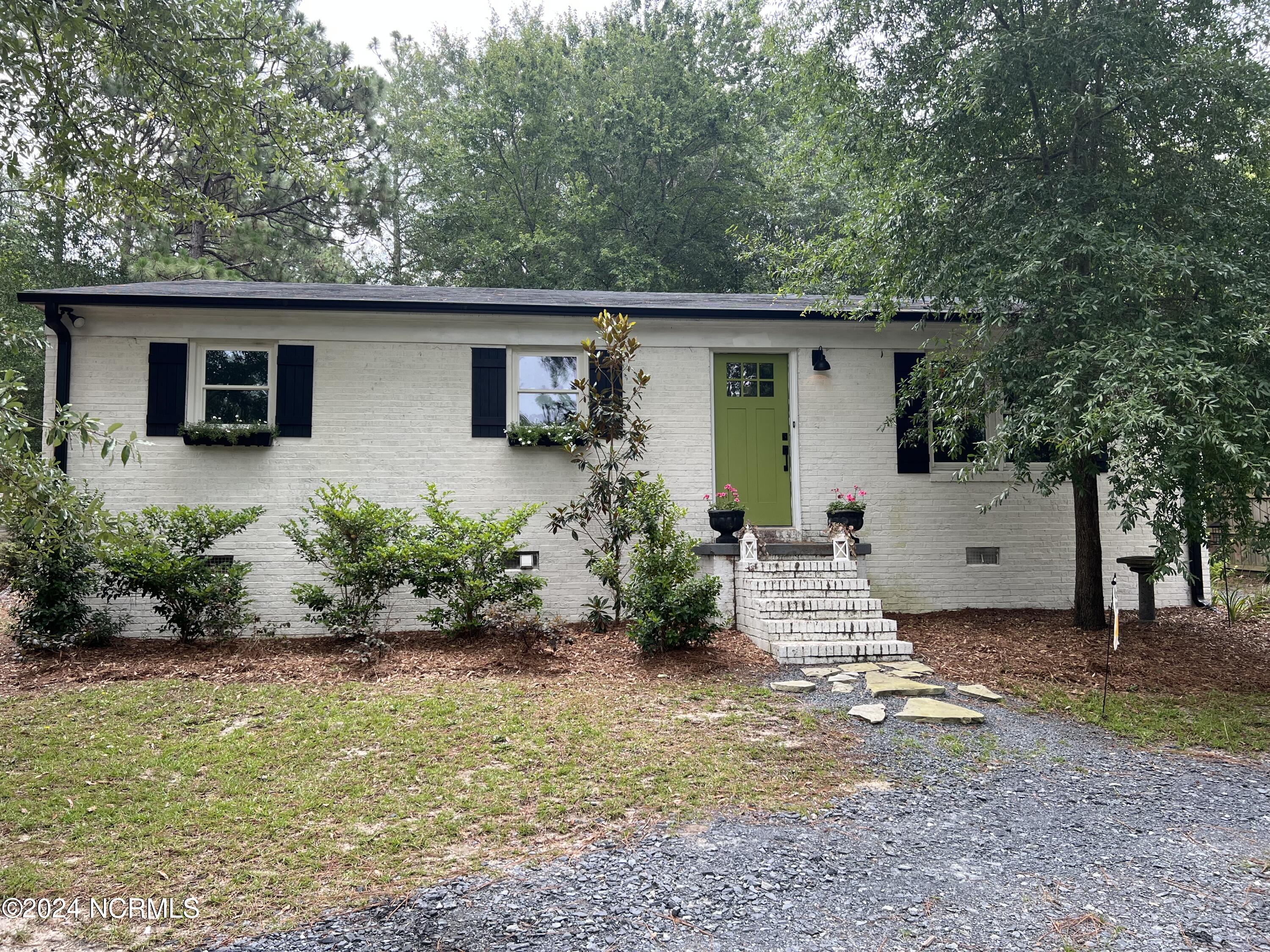 720 North Chapin Road Aberdeen, NC 28315 - Photo 1 of 18 front