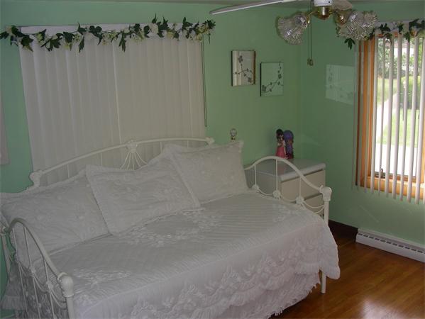 4 Standish Road Stoneham, MA 02180 - Photo 12 of 18 Gallery Image 12