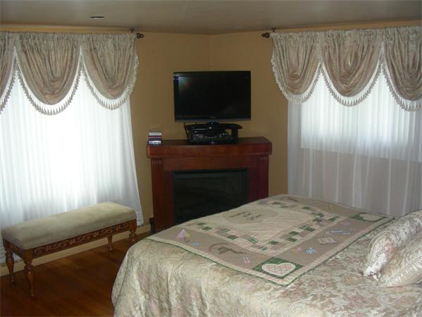 4 Standish Road Stoneham, MA 02180 - Photo 10 of 18 Gallery Image 10