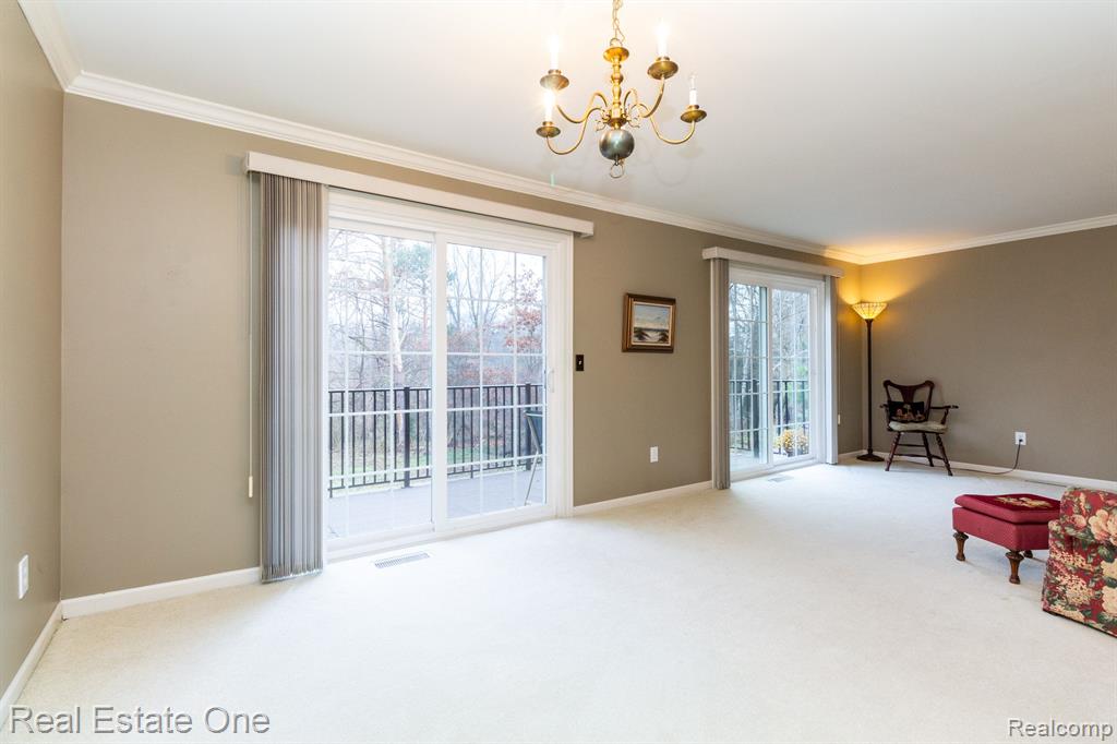 1439 Lantern Lane Rochester Hills, MI 48306 - Photo 11 of 39