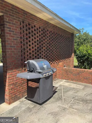 a view of barbeque outdoor space