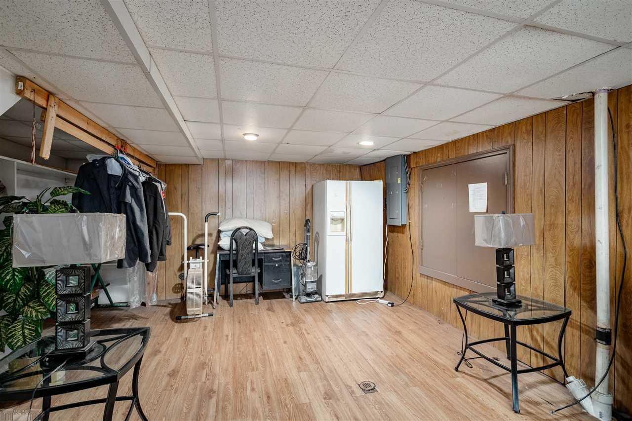 1131 North Renaud Road Grosse Pointe, MI 48236 - Photo 26 of 46 50028444-25.JPG