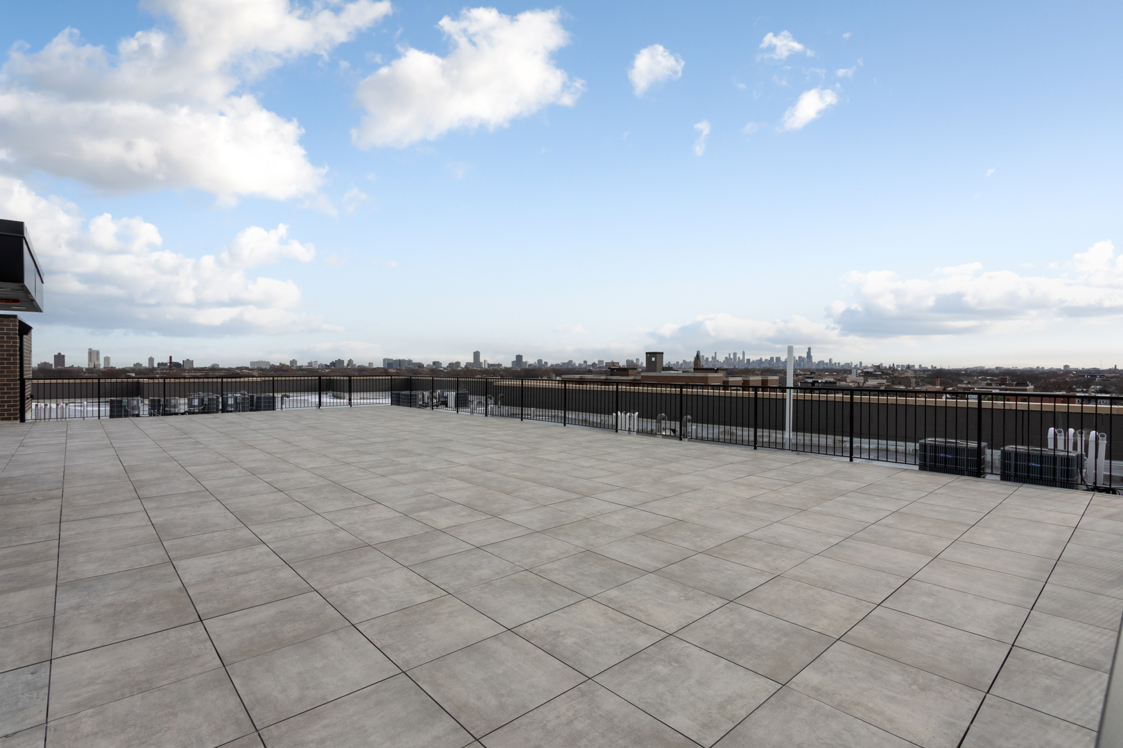 2475 West Foster Avenue, Unit 206 Chicago, IL 60625 - Photo 22 of 23