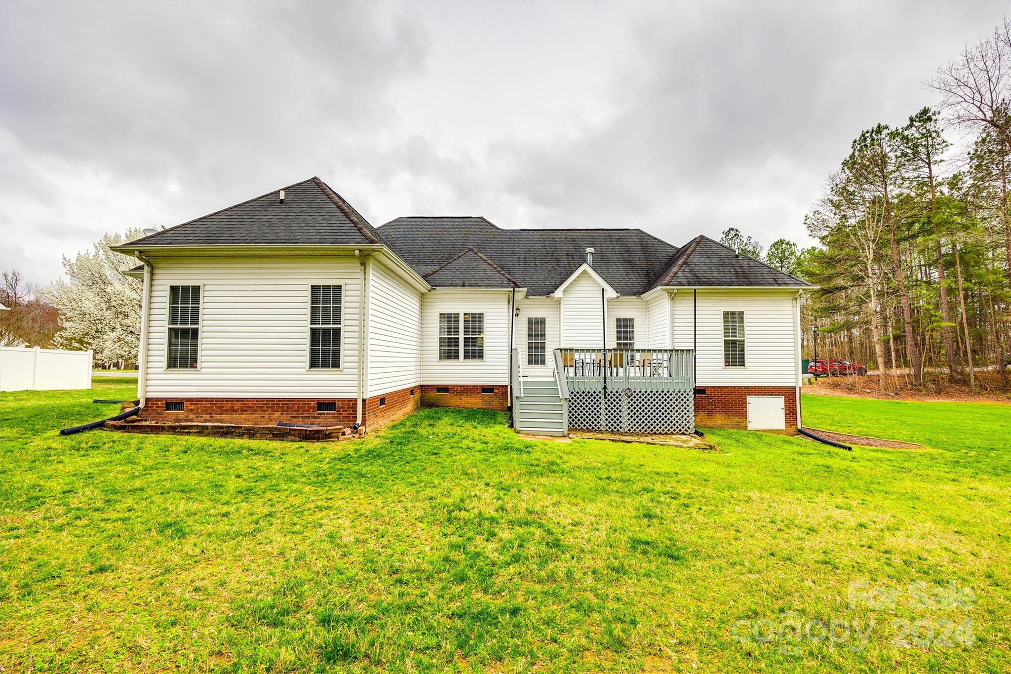 348 Quinn Road Clover, SC 29710 - Photo 30 of 38 Gallery Image 30
