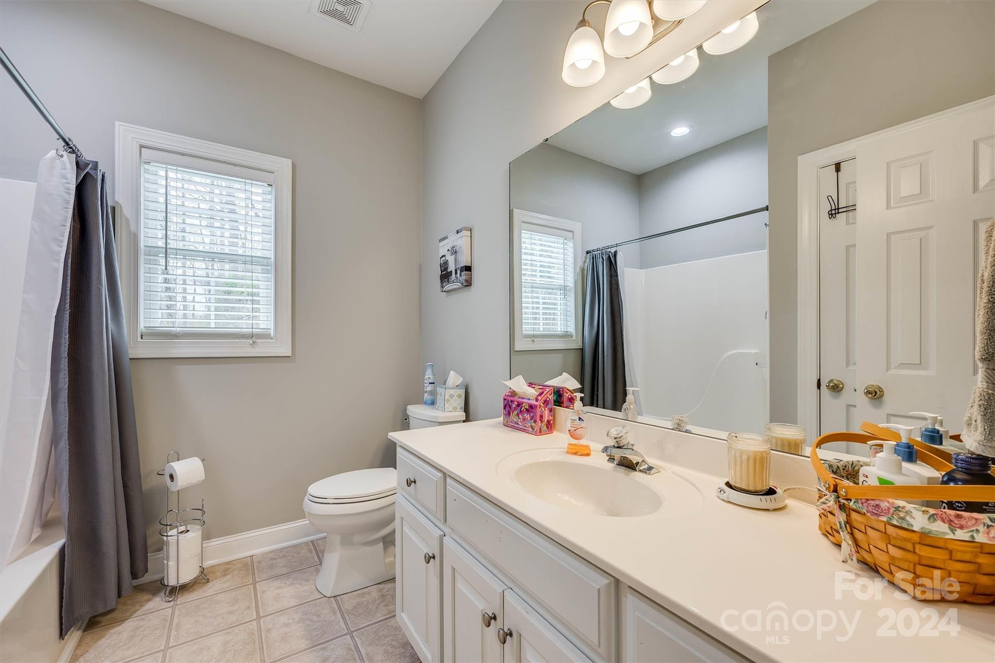 348 Quinn Road Clover, SC 29710 - Photo 10 of 38 Gallery Image 10