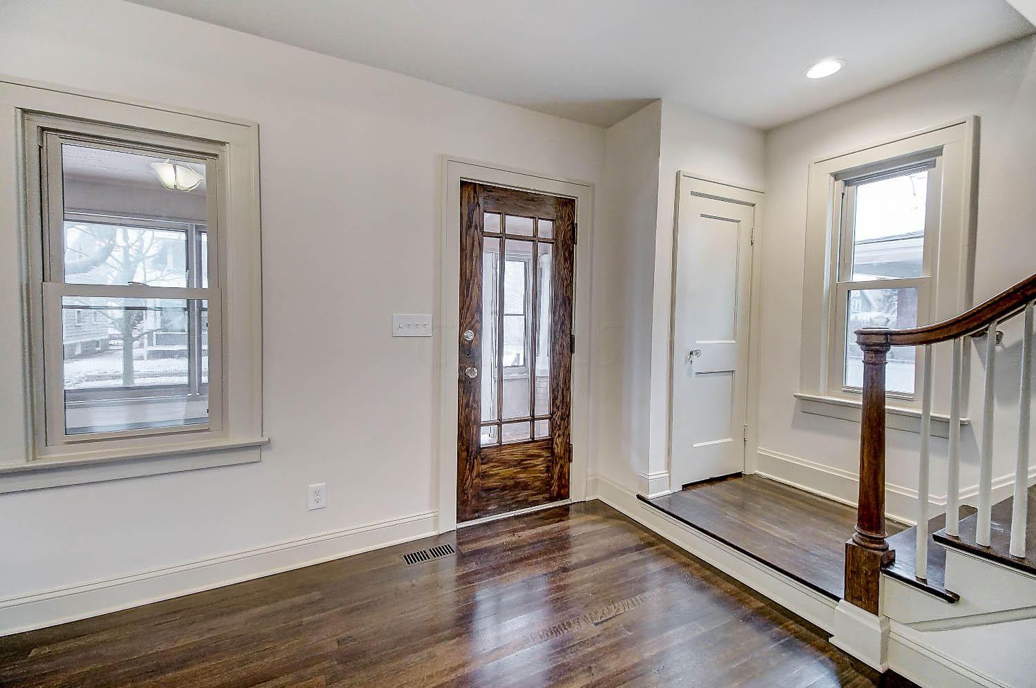364 East Tulane Road Columbus, OH 43202 - Photo 3 of 32