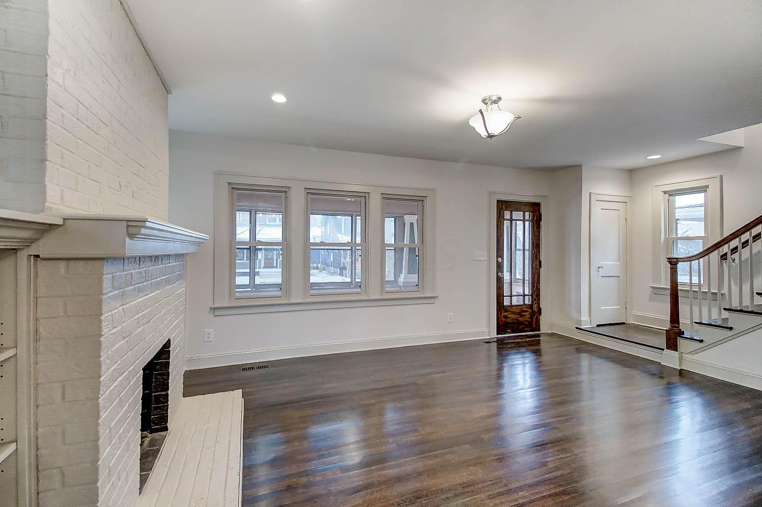 364 East Tulane Road Columbus, OH 43202 - Photo 5 of 32