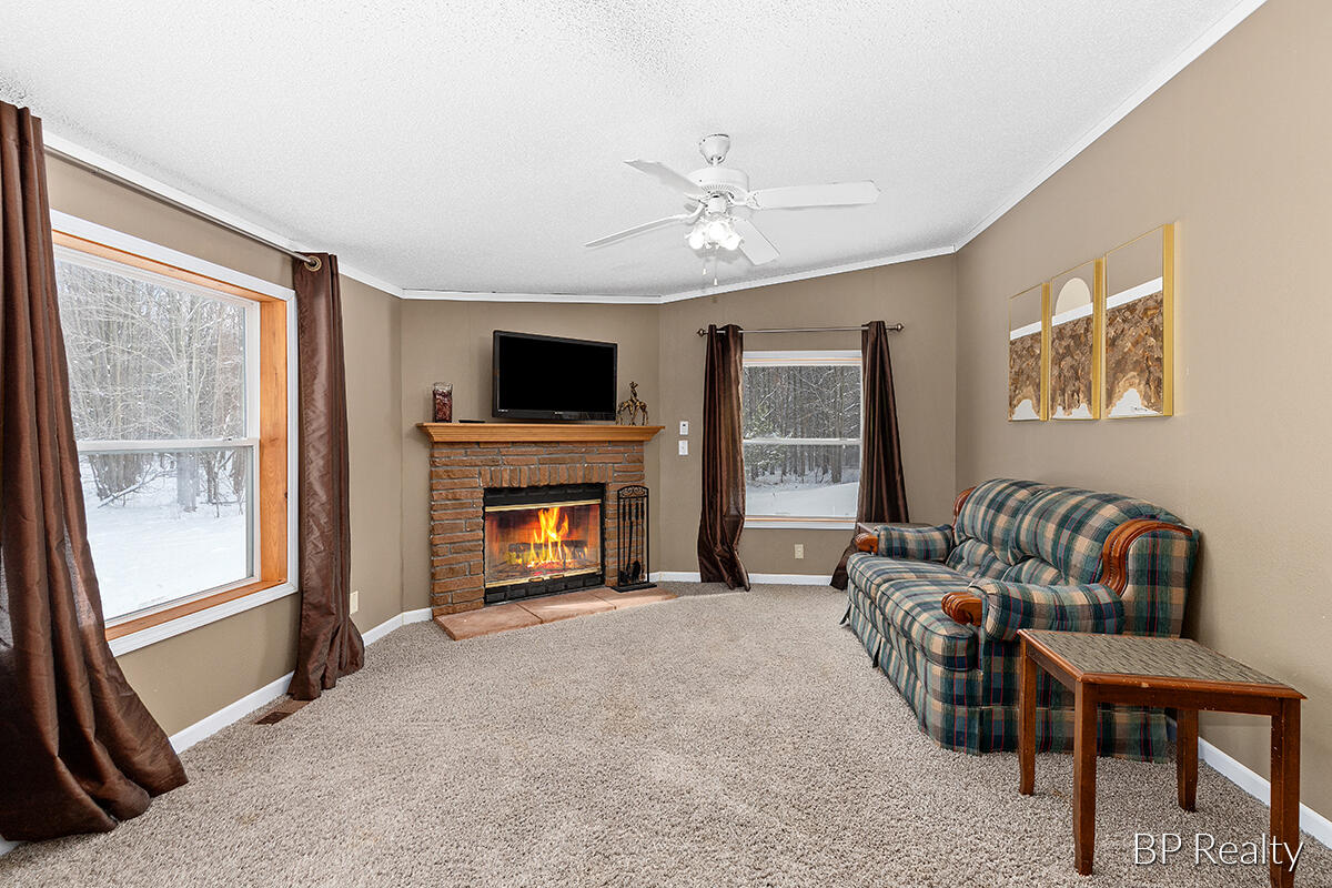 3825 Automobile Road Muskegon, MI 49445 - Photo 2 of 21 IMG_1002