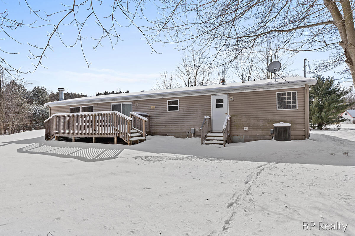 3825 Automobile Road Muskegon, MI 49445 - Photo 21 of 21 IMG_1021