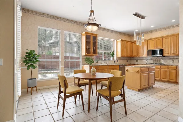 $1,075,000 | 10707 Bramblecrest Drive, Austin, TX 78726
