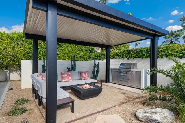 $2,595,000 | 2040 West Chino Drive, Palm Springs, CA 92264