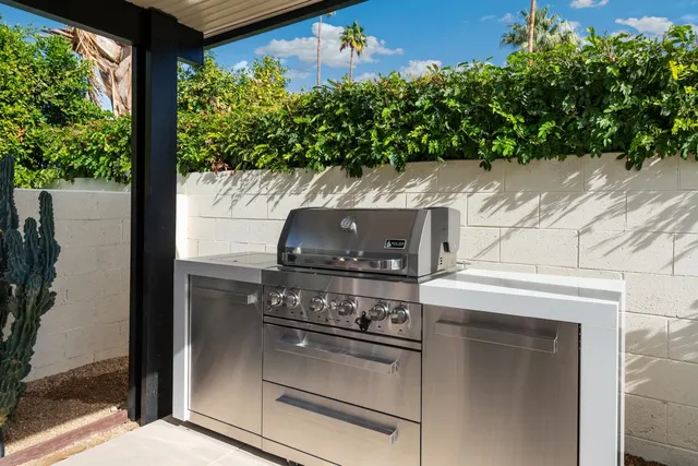 $2,595,000 | 2040 West Chino Drive, Palm Springs, CA 92264