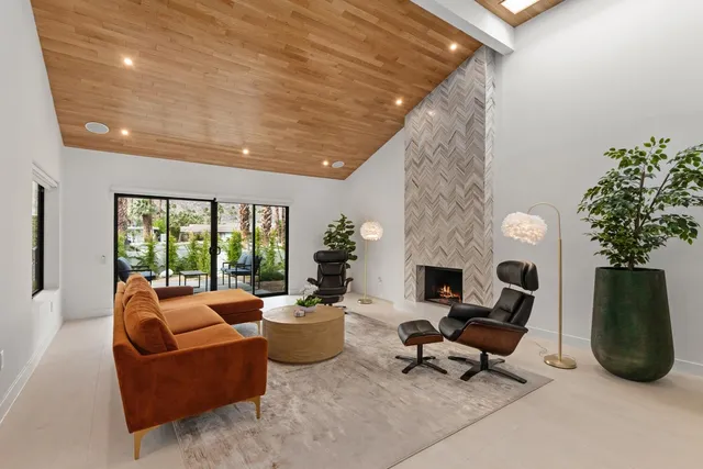$2,595,000 | 2040 West Chino Drive, Palm Springs, CA 92264