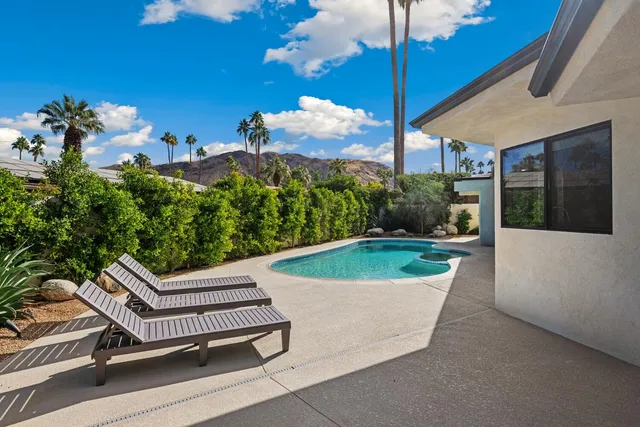 $2,595,000 | 2040 West Chino Drive, Palm Springs, CA 92264