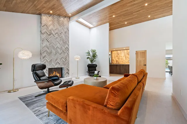 $2,595,000 | 2040 West Chino Drive, Palm Springs, CA 92264