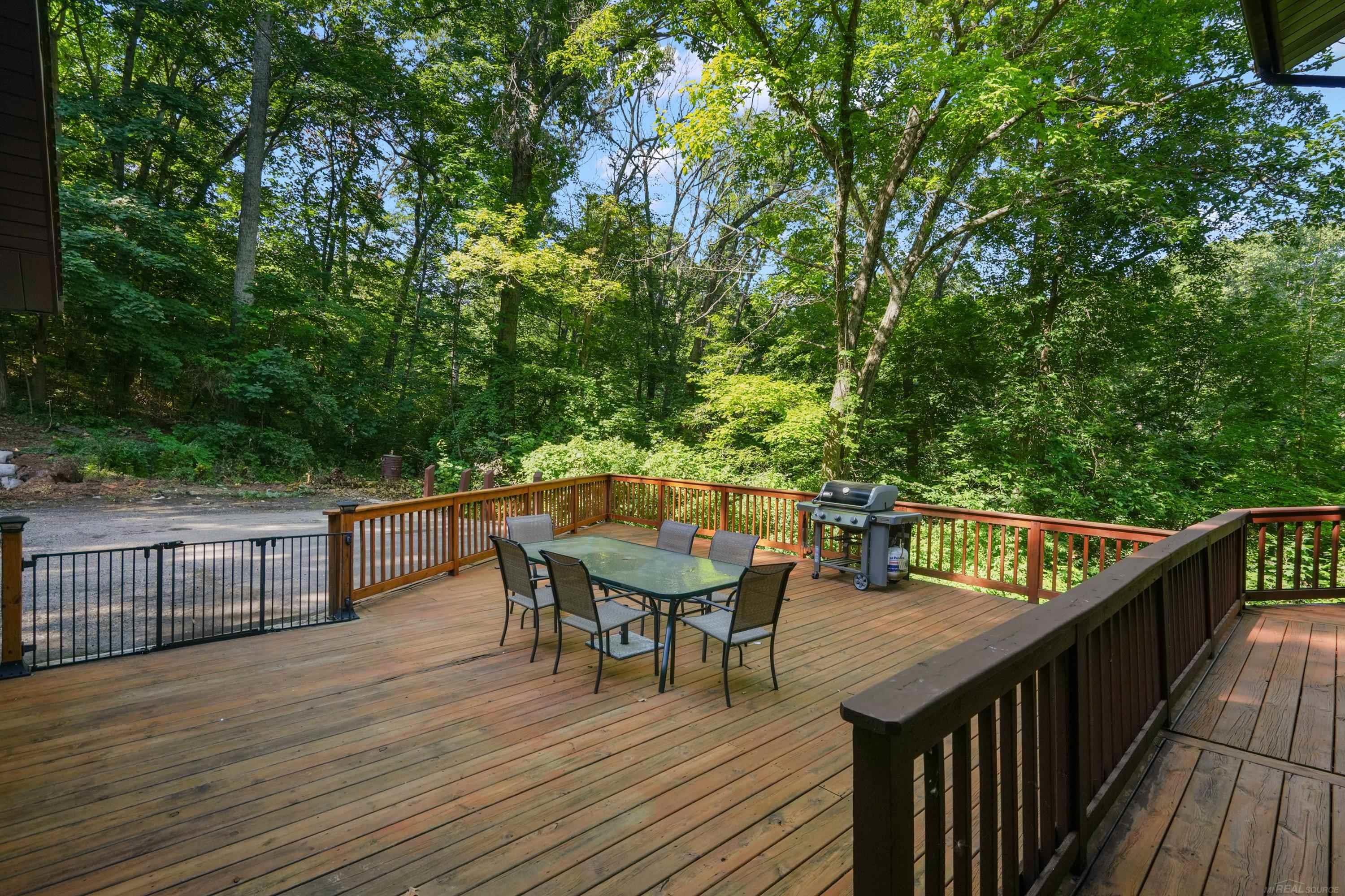 11535 Longden Pinckney, MI 48169 - Photo 64 of 75 50214482-d0a9b92e-21cc-47ab-b69c-2c9d3bfd3b03.JPG