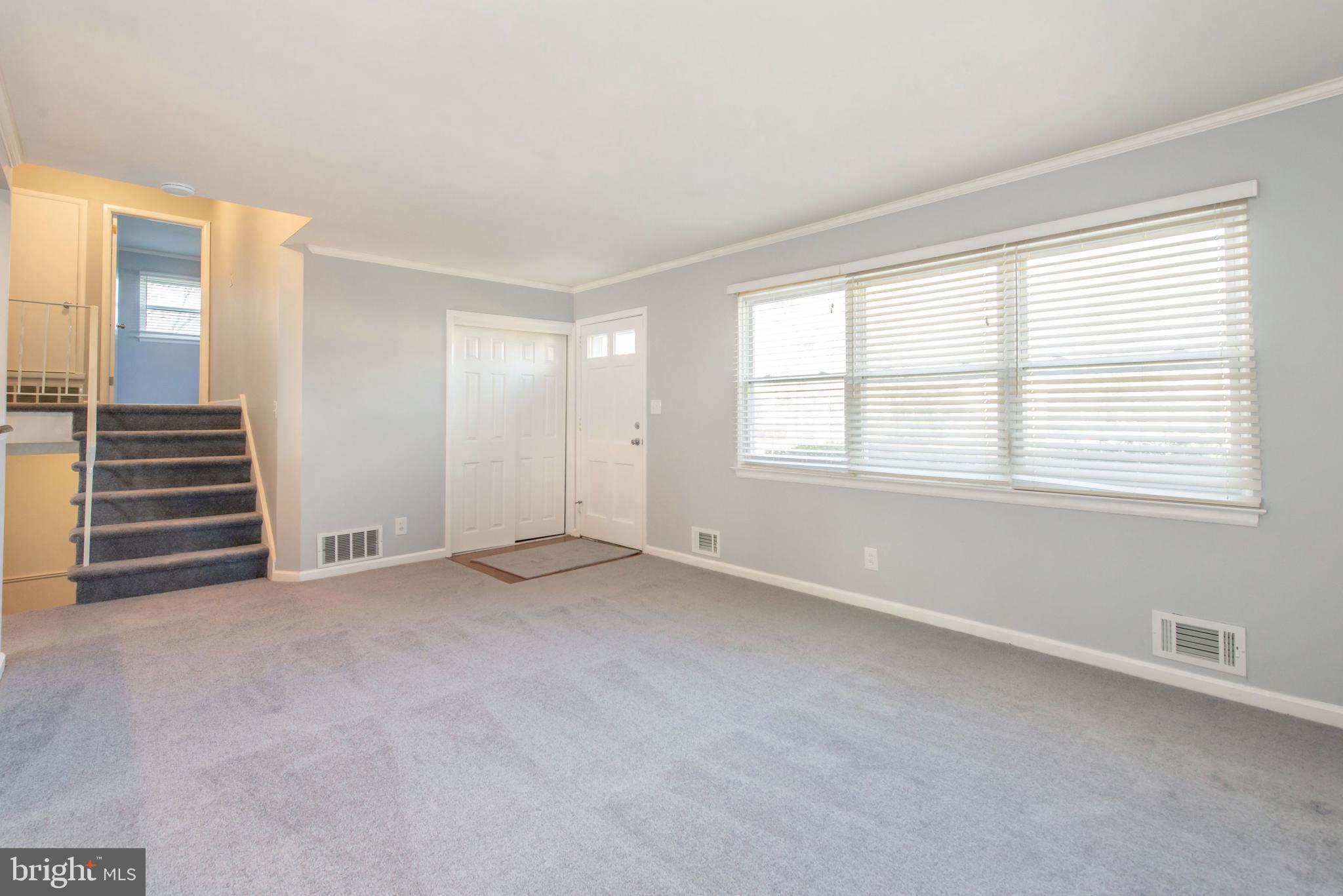 59 Hilton Road Mount Holly, NJ 08060 - Photo 2 of 22 Split Level with New Carpets