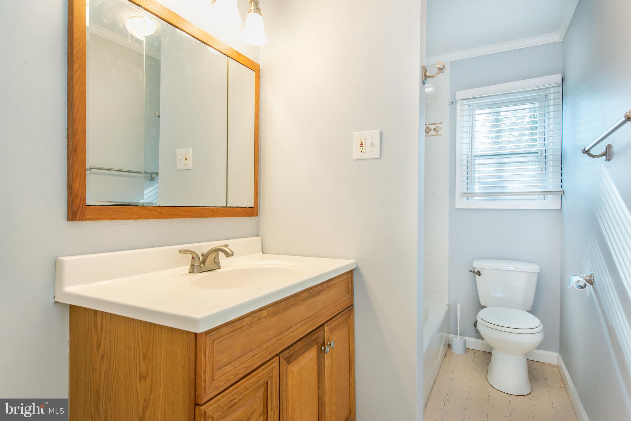 59 Hilton Road Mount Holly, NJ 08060 - Photo 16 of 22 Upper level Full Bath