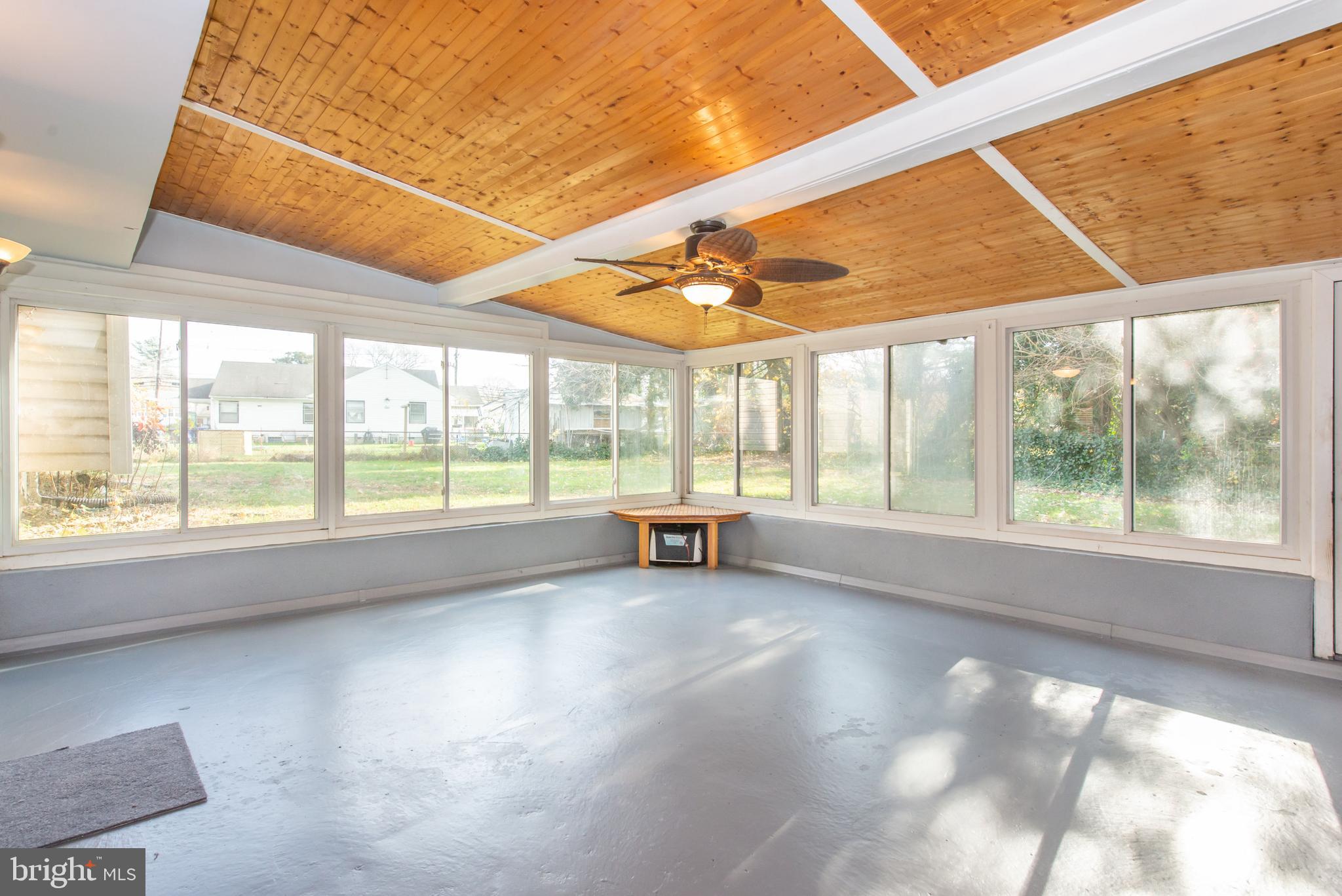 59 Hilton Road Mount Holly, NJ 08060 - Photo 20 of 22 Sun/Florida Room