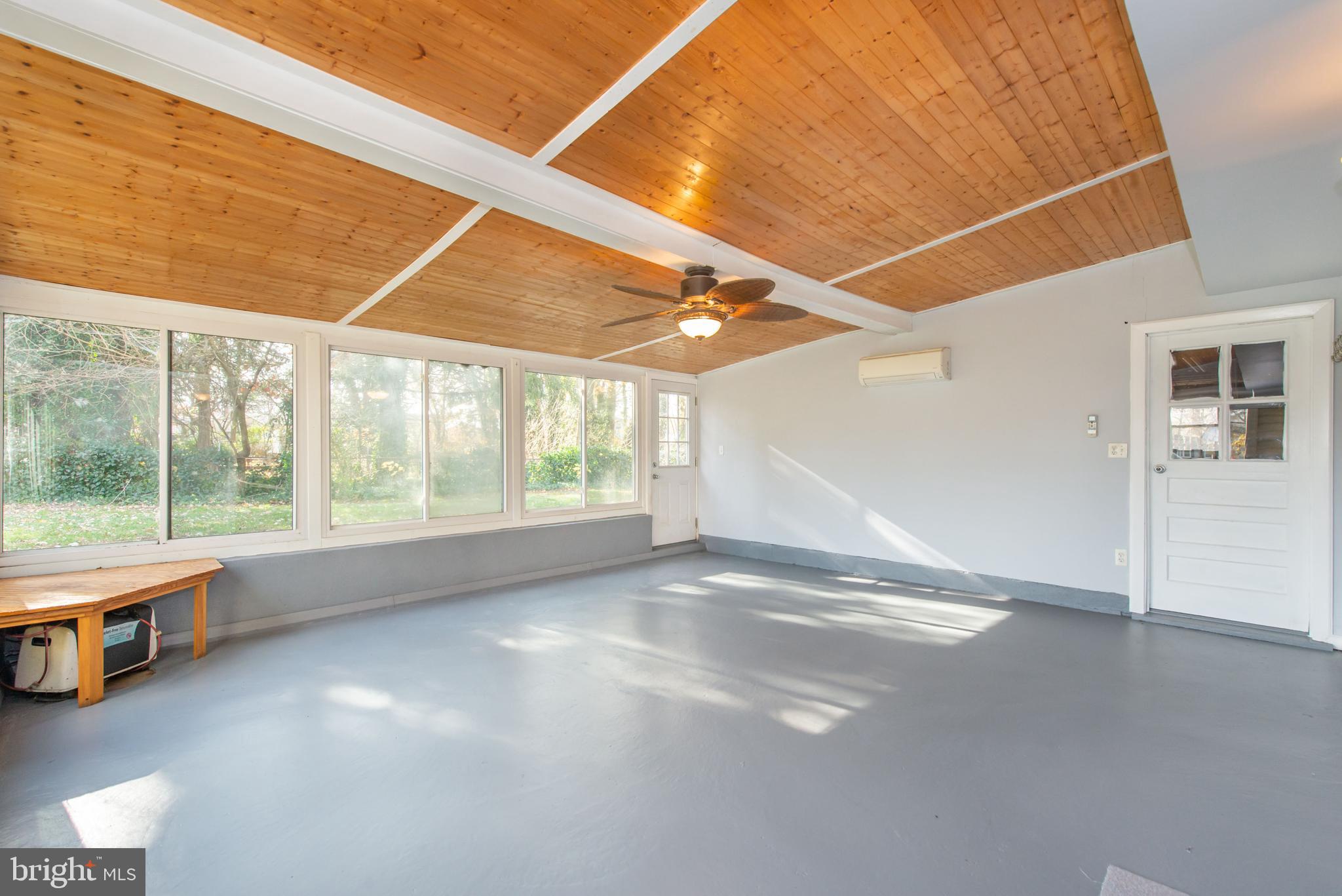 59 Hilton Road Mount Holly, NJ 08060 - Photo 21 of 22 Sunroom/Rec Room! Multiple Uses