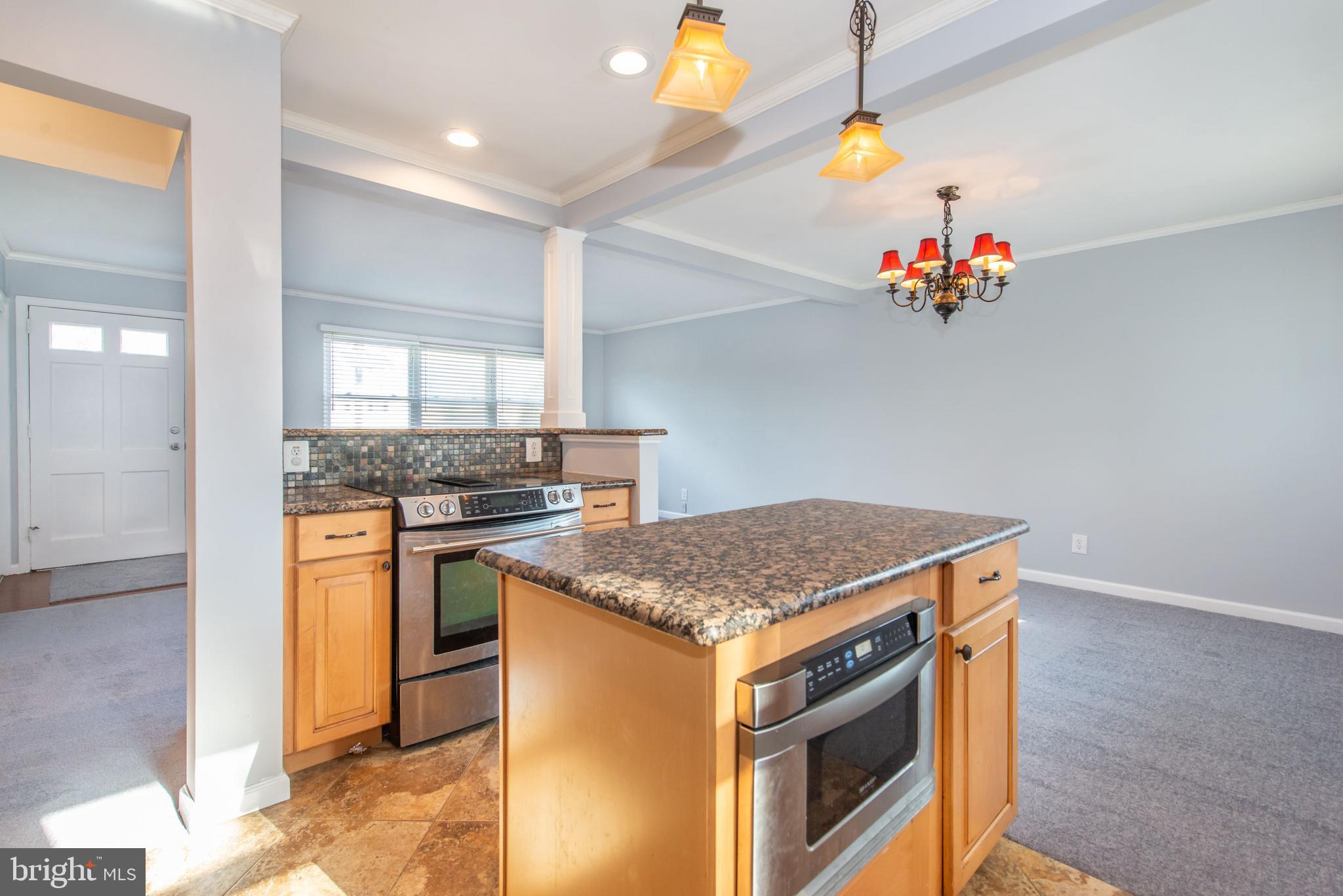 59 Hilton Road Mount Holly, NJ 08060 - Photo 10 of 22 Kitchen Island with Granite Countertops