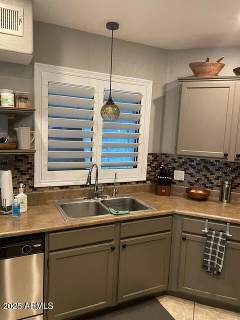 3848 North 3rd Avenue, Unit 1033 Phoenix, AZ 85013 - Photo 14 of 24 a kitchen with sink a window and appliances