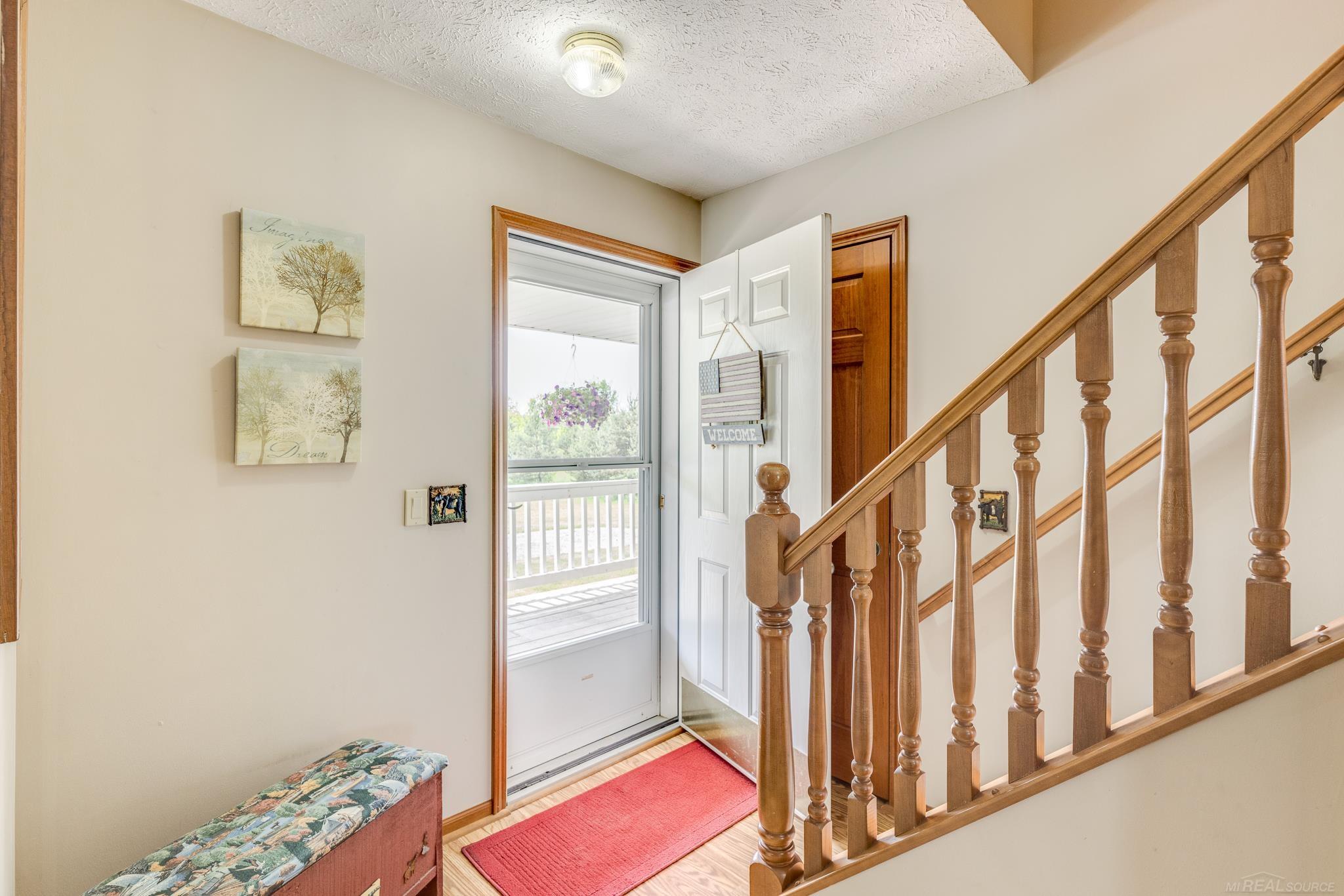 5393 Sheridan Line Road Croswell, MI 48422 - Photo 10 of 71 Front Entry/Foyer