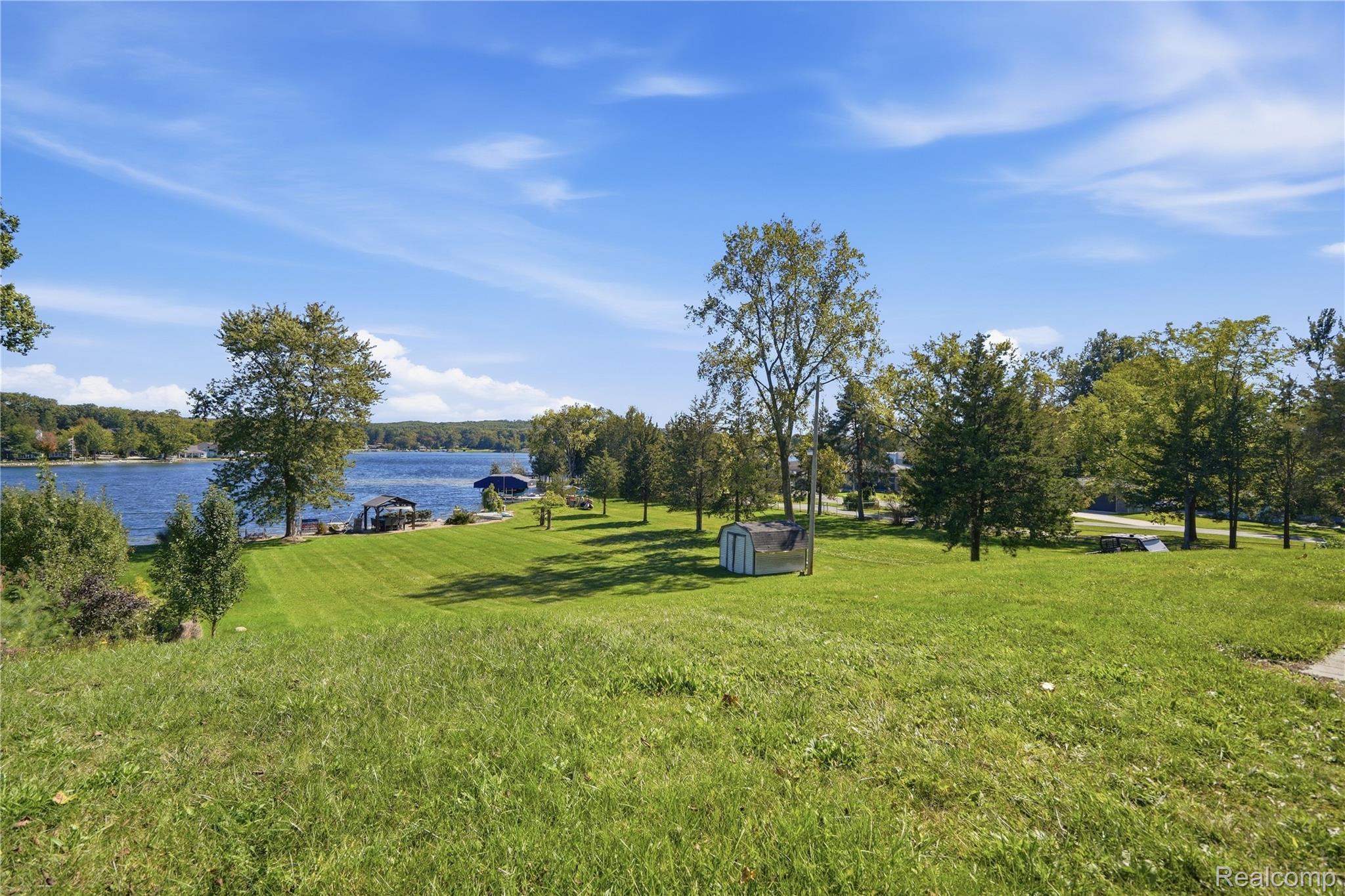 10400 Runyan Lake Road Fenton, MI 48430 - Photo 28 of 37 80-DSC00790.jpg