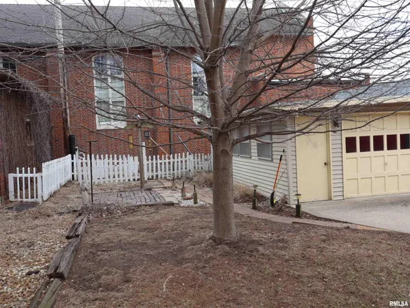 $135,000 | 1406 Hampshire Street, Quincy, IL 62301