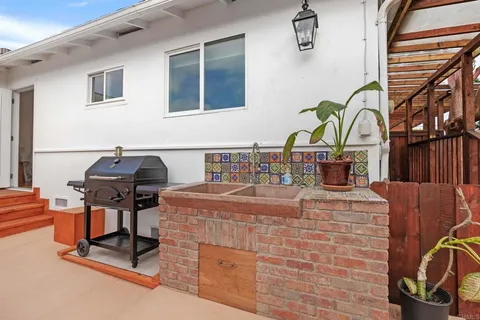 $1,900,000 | 1204 California Street, Oceanside, CA 92054