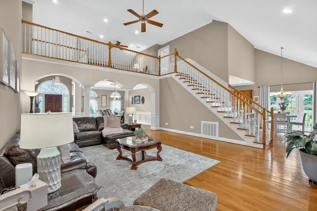 $749,900 | 594 Waters Edge Drive, Estill Springs, TN 37330