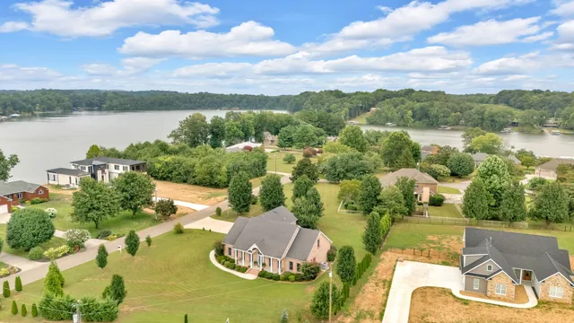 $749,900 | 594 Waters Edge Drive, Estill Springs, TN 37330