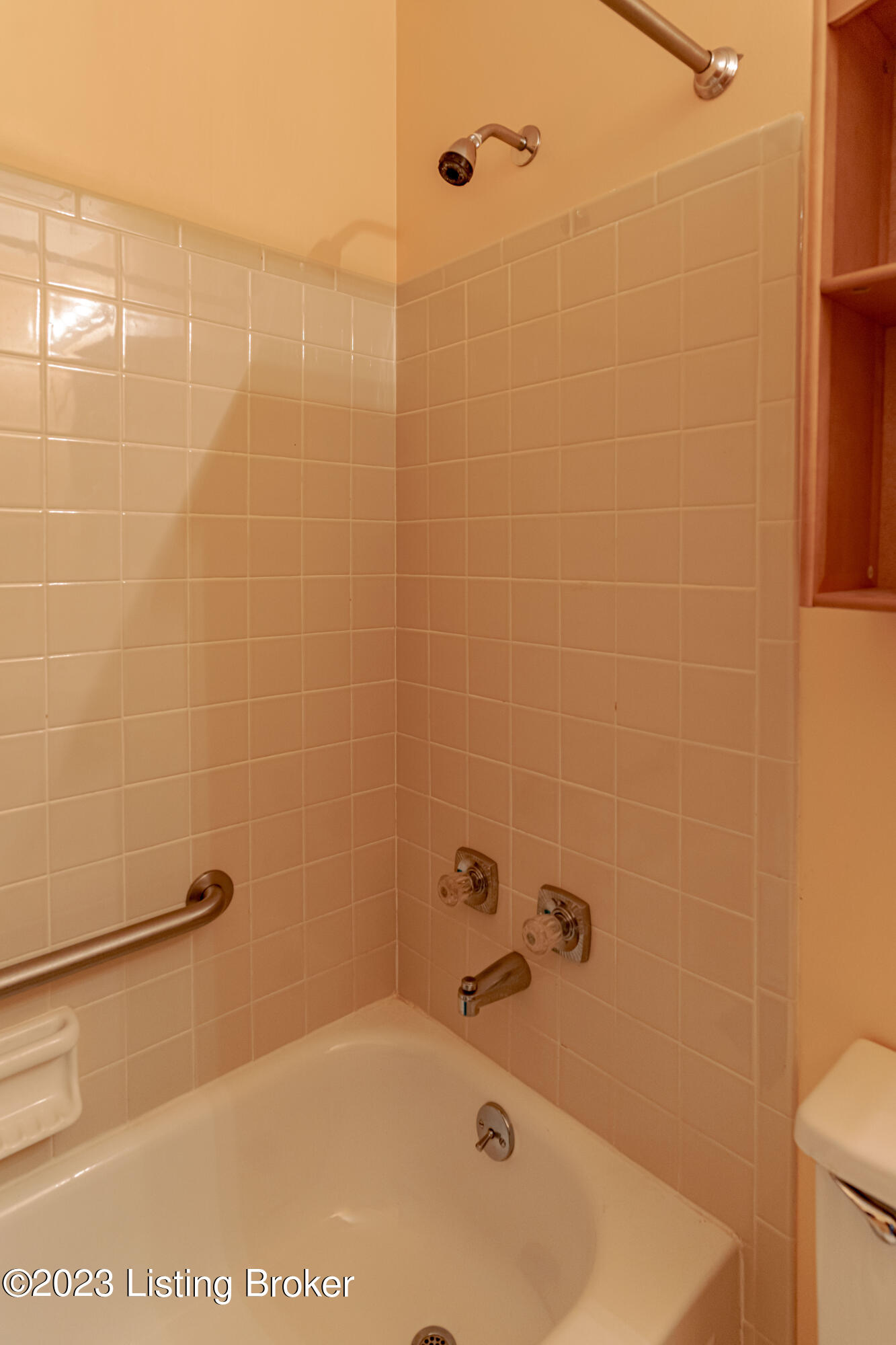 3033 Fordhaven Road Louisville, KY 40214 - Photo 22 of 49 DSC05258