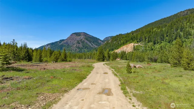 $7,500,000 | 1 East Sparks Road, Easton, WA 98925