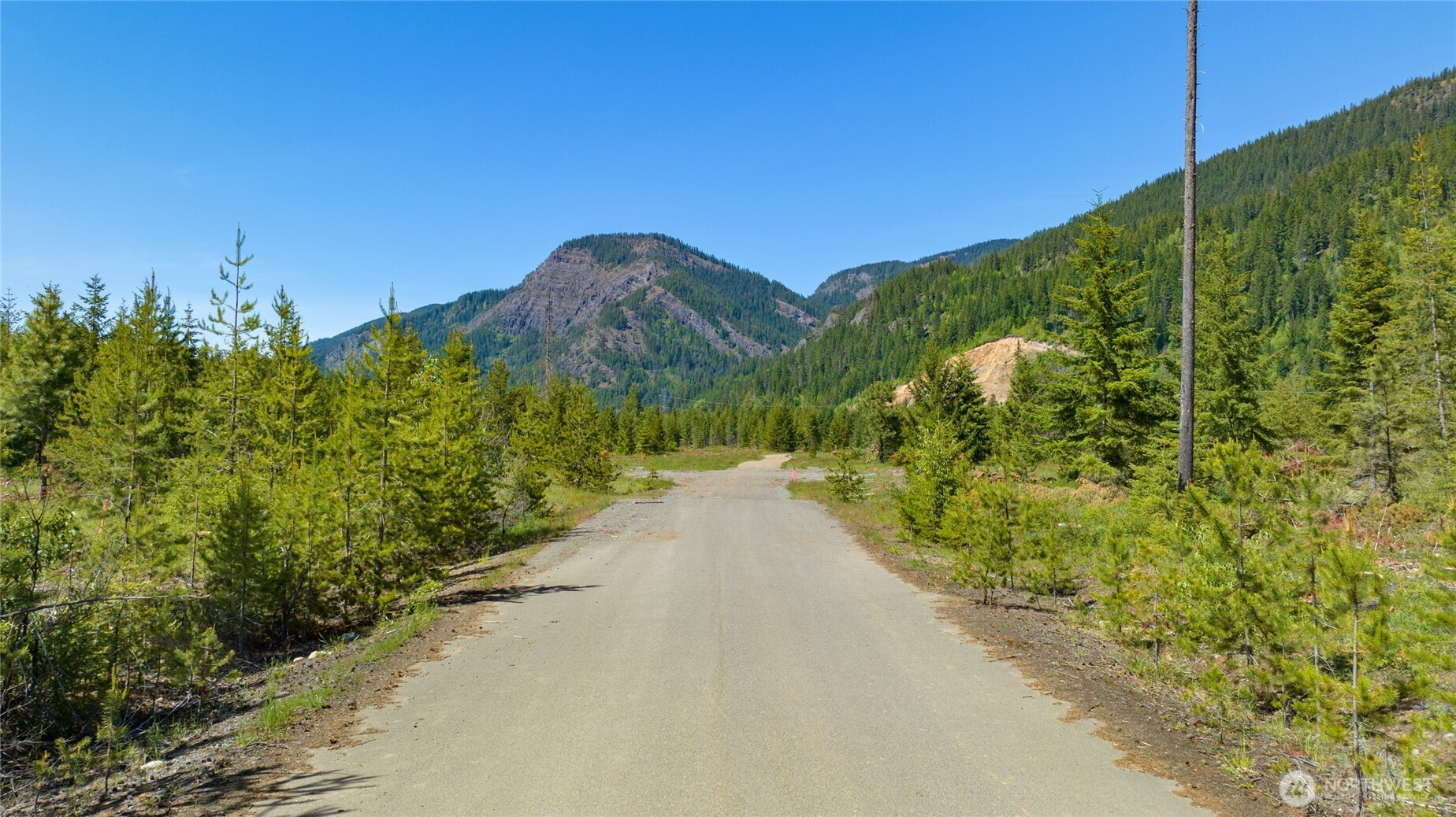 1 East Sparks Road Easton, WA 98925 - Photo 15 of 21 a view of a back yard