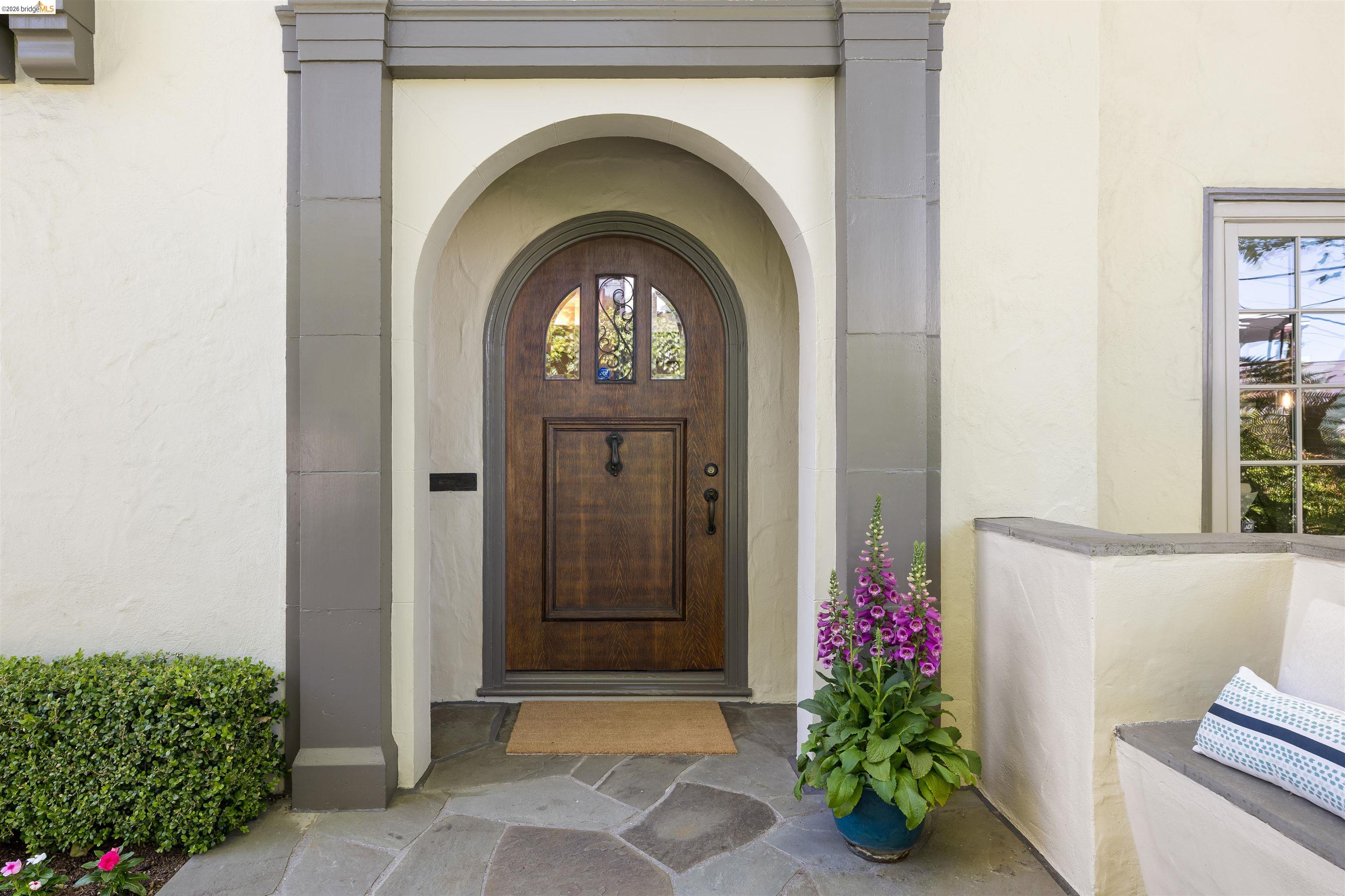 900 Euclid Avenue Berkeley, CA 94708 - Photo 4 of 54 a view of entryway with garden
