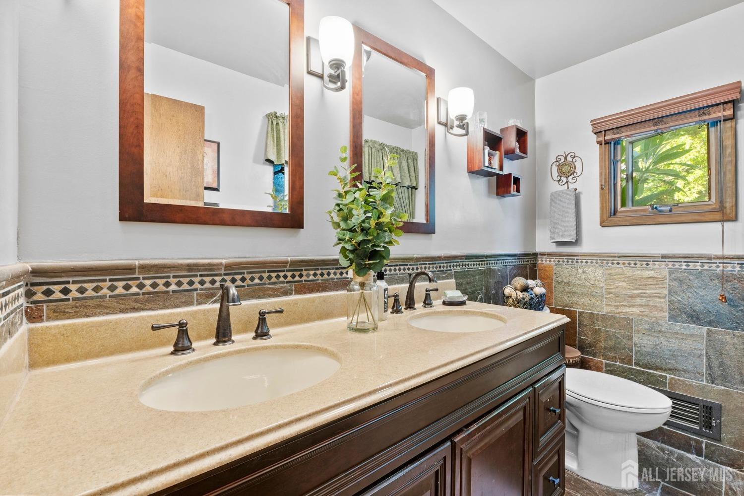 171 Jeffery Road Colonia, NJ 07067 - Photo 15 of 40 Gallery Image 15