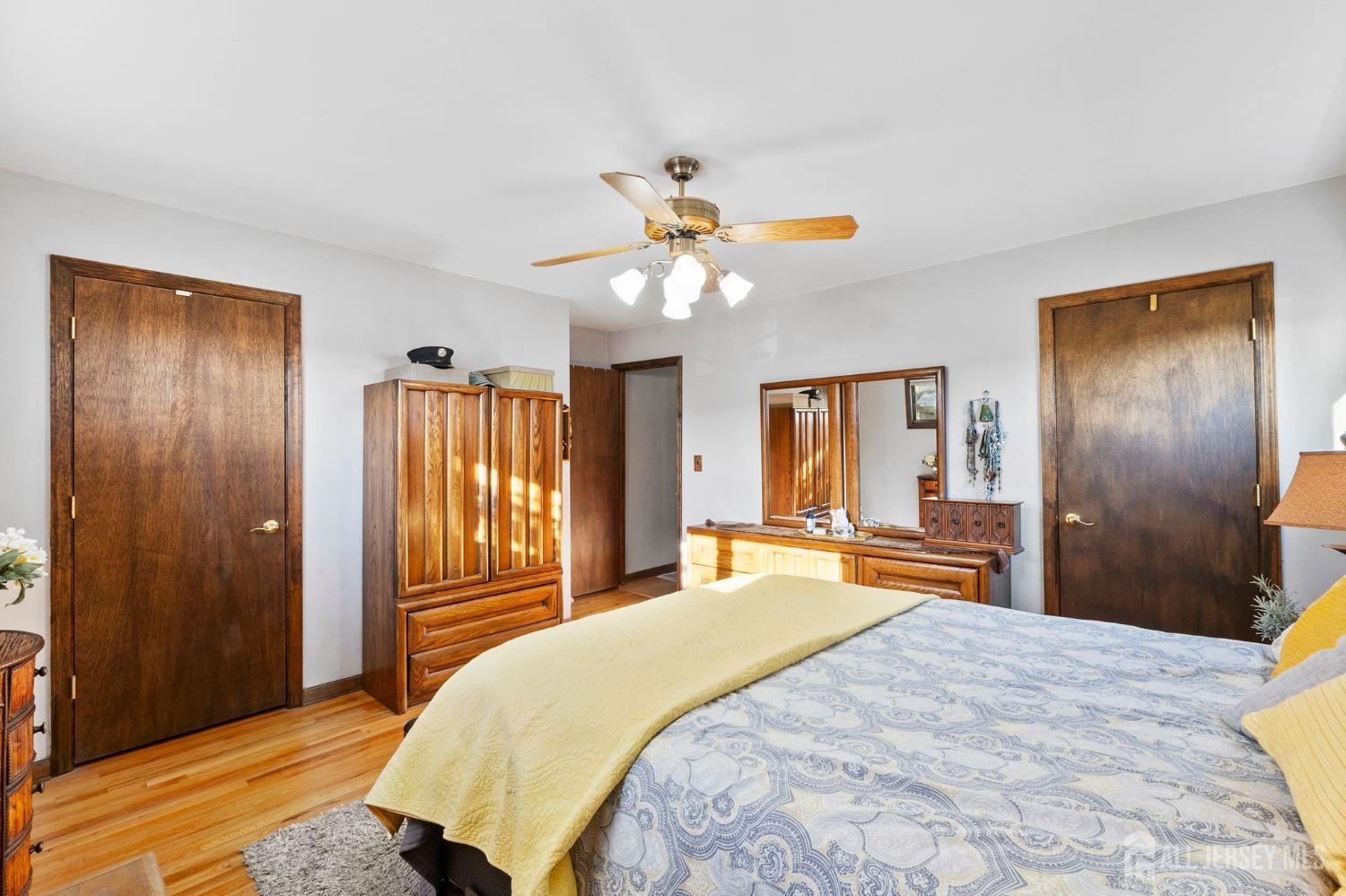 171 Jeffery Road Colonia, NJ 07067 - Photo 18 of 40 Gallery Image 18